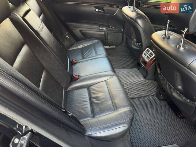 Чорний Мерседес С Клас, об'ємом двигуна 4.66 л та пробігом 221 тис. км за 15900 $, фото 29 на Automoto.ua