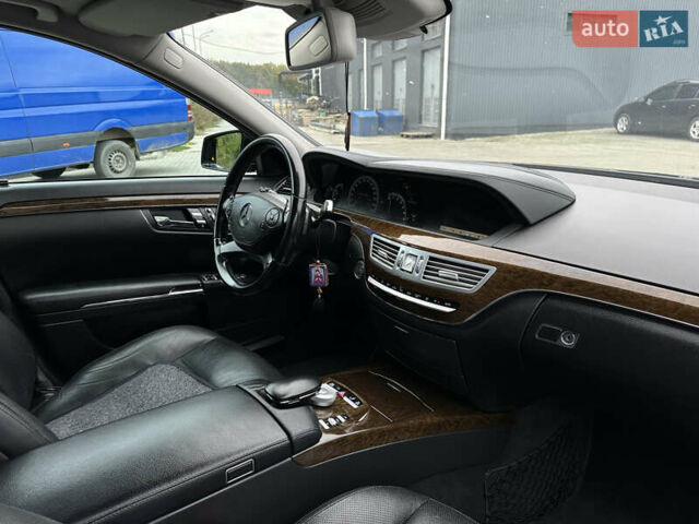 Черный Мерседес С Класс, объемом двигателя 2.99 л и пробегом 320 тыс. км за 21500 $, фото 45 на Automoto.ua