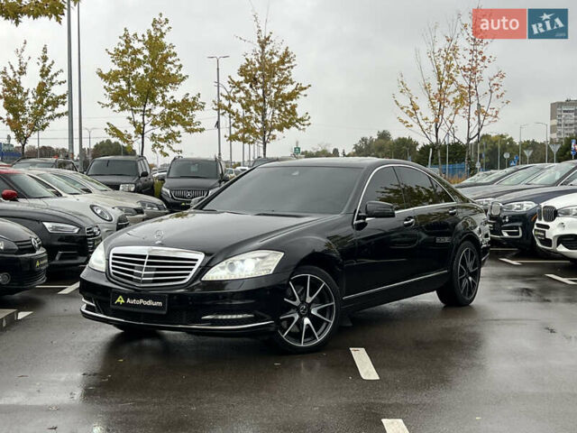 Чорний Мерседес С Клас, об'ємом двигуна 2.99 л та пробігом 258 тис. км за 18000 $, фото 6 на Automoto.ua