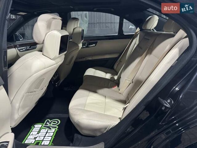 Черный Мерседес С Класс, объемом двигателя 4.7 л и пробегом 211 тыс. км за 16800 $, фото 18 на Automoto.ua