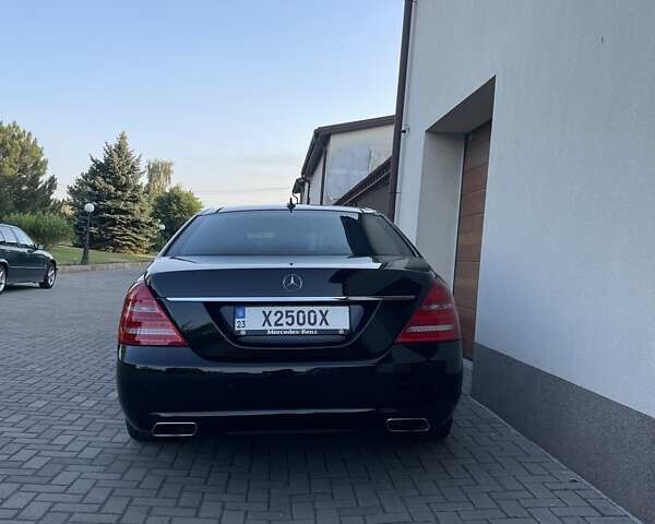 Чорний Мерседес С Клас, об'ємом двигуна 3 л та пробігом 180 тис. км за 26000 $, фото 2 на Automoto.ua