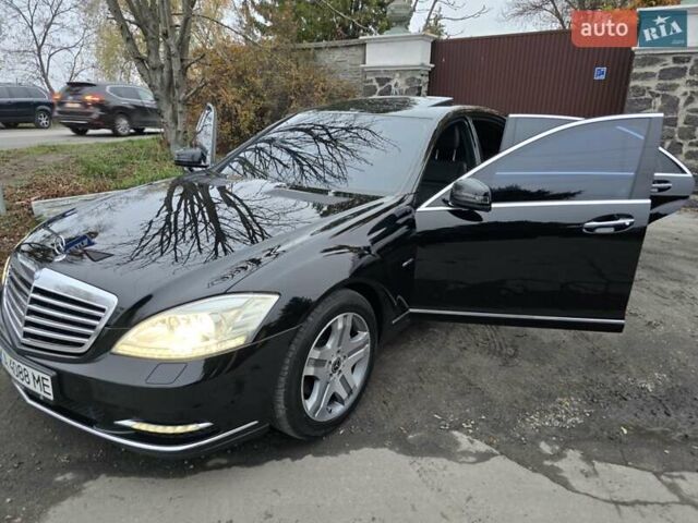 Черный Мерседес С Класс, объемом двигателя 3.5 л и пробегом 188 тыс. км за 14999 $, фото 20 на Automoto.ua