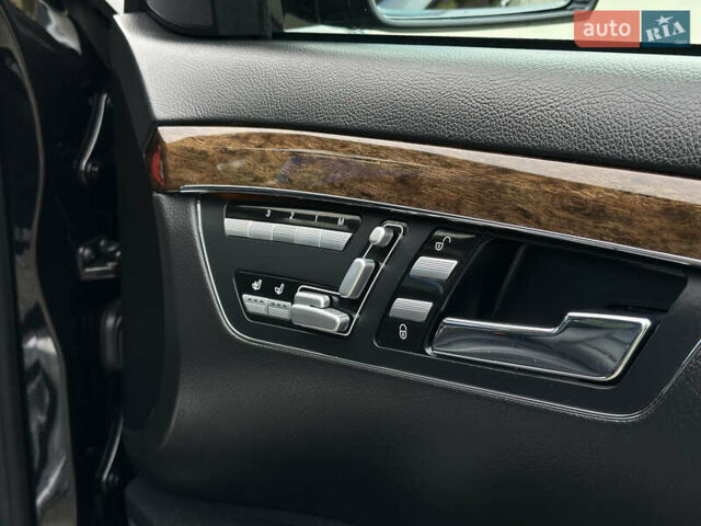 Черный Мерседес С Класс, объемом двигателя 2.99 л и пробегом 320 тыс. км за 21500 $, фото 25 на Automoto.ua