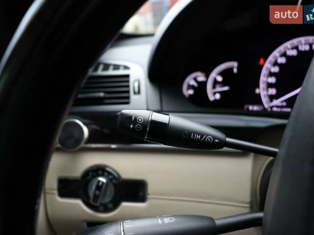 Черный Мерседес С Класс, объемом двигателя 4.7 л и пробегом 179 тыс. км за 17900 $, фото 22 на Automoto.ua