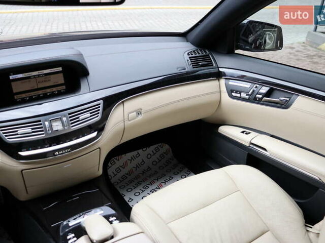 Черный Мерседес С Класс, объемом двигателя 4.7 л и пробегом 179 тыс. км за 17900 $, фото 39 на Automoto.ua