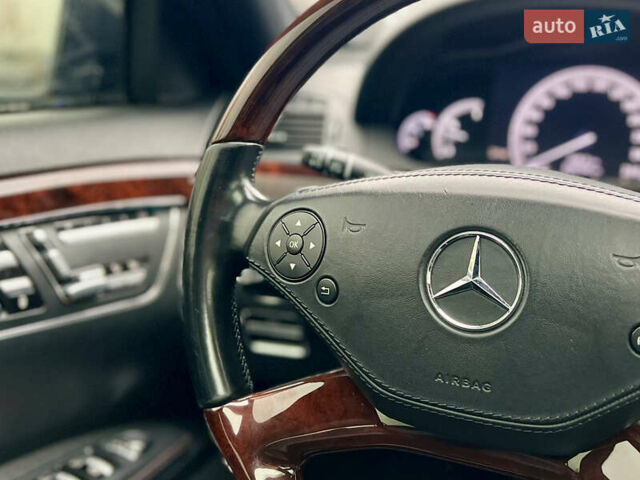 Чорний Мерседес С Клас, об'ємом двигуна 2.99 л та пробігом 258 тис. км за 18000 $, фото 21 на Automoto.ua