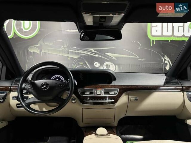 Черный Мерседес С Класс, объемом двигателя 4.7 л и пробегом 211 тыс. км за 16800 $, фото 16 на Automoto.ua