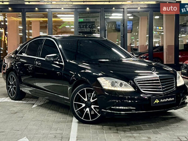 Чорний Мерседес С Клас, об'ємом двигуна 2.99 л та пробігом 258 тис. км за 19500 $, фото 6 на Automoto.ua