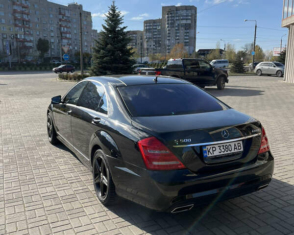 Черный Мерседес С Класс, объемом двигателя 4.66 л и пробегом 197 тыс. км за 21000 $, фото 5 на Automoto.ua