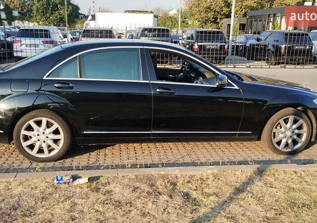 Черный Мерседес С Класс, объемом двигателя 2.1 л и пробегом 300 тыс. км за 13900 $, фото 16 на Automoto.ua