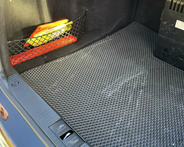 Черный Мерседес С Класс, объемом двигателя 4.66 л и пробегом 197 тыс. км за 21000 $, фото 24 на Automoto.ua