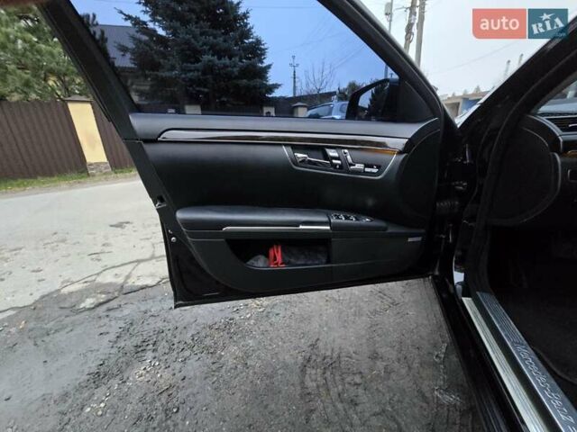 Черный Мерседес С Класс, объемом двигателя 3.5 л и пробегом 188 тыс. км за 14999 $, фото 38 на Automoto.ua
