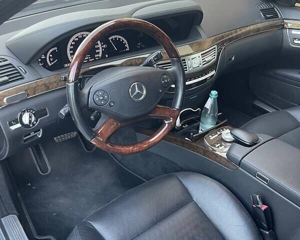 Чорний Мерседес С Клас, об'ємом двигуна 3 л та пробігом 180 тис. км за 26000 $, фото 4 на Automoto.ua