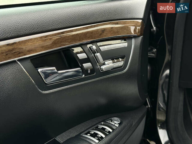 Черный Мерседес С Класс, объемом двигателя 2.99 л и пробегом 320 тыс. км за 21500 $, фото 30 на Automoto.ua