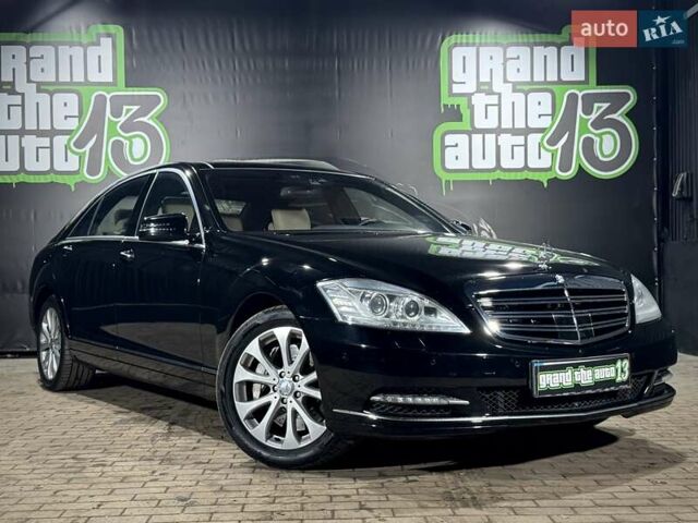 Черный Мерседес С Класс, объемом двигателя 4.7 л и пробегом 211 тыс. км за 16800 $, фото 2 на Automoto.ua