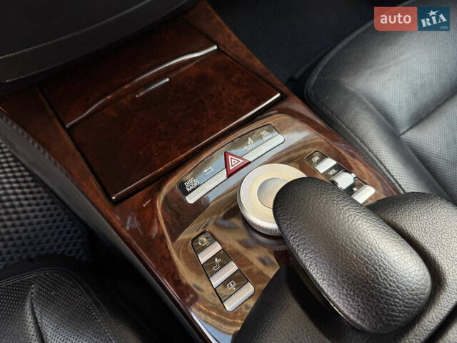 Чорний Мерседес С Клас, об'ємом двигуна 4.66 л та пробігом 221 тис. км за 15900 $, фото 22 на Automoto.ua