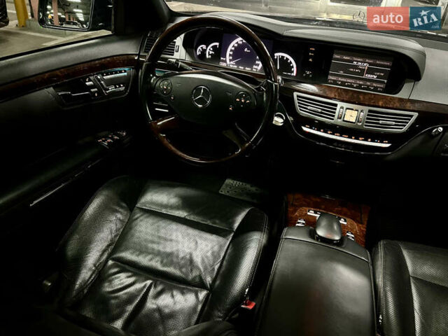 Чорний Мерседес С Клас, об'ємом двигуна 2.99 л та пробігом 258 тис. км за 19500 $, фото 41 на Automoto.ua