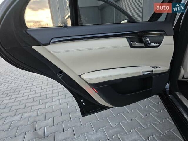 Черный Мерседес С Класс, объемом двигателя 4.7 л и пробегом 218 тыс. км за 17999 $, фото 61 на Automoto.ua