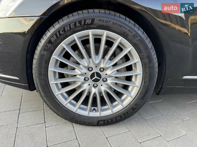 Черный Мерседес С Класс, объемом двигателя 4.7 л и пробегом 208 тыс. км за 23000 $, фото 8 на Automoto.ua