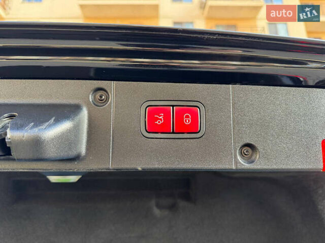 Чорний Мерседес С Клас, об'ємом двигуна 4.66 л та пробігом 221 тис. км за 15900 $, фото 27 на Automoto.ua