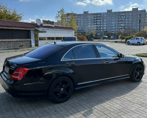 Черный Мерседес С Класс, объемом двигателя 4.66 л и пробегом 197 тыс. км за 21000 $, фото 8 на Automoto.ua
