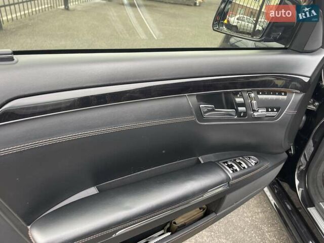 Черный Мерседес С Класс, объемом двигателя 3 л и пробегом 280 тыс. км за 19999 $, фото 10 на Automoto.ua