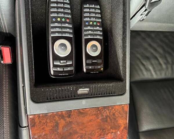 Чорний Мерседес С Клас, об'ємом двигуна 3.5 л та пробігом 230 тис. км за 20000 $, фото 16 на Automoto.ua