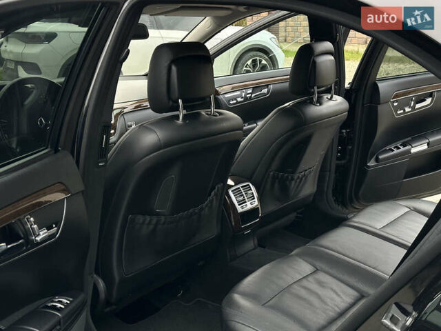 Черный Мерседес С Класс, объемом двигателя 2.99 л и пробегом 320 тыс. км за 21500 $, фото 28 на Automoto.ua