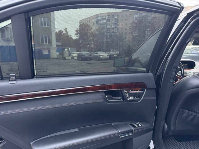 Черный Мерседес С Класс, объемом двигателя 4.7 л и пробегом 170 тыс. км за 13900 $, фото 10 на Automoto.ua