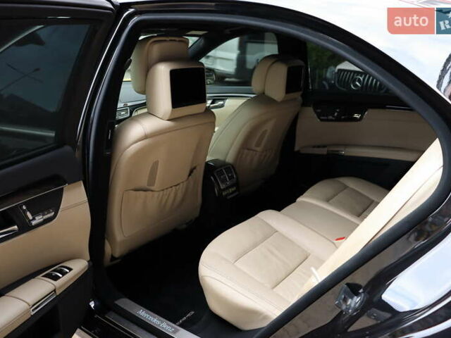 Черный Мерседес С Класс, объемом двигателя 4.7 л и пробегом 179 тыс. км за 17900 $, фото 33 на Automoto.ua