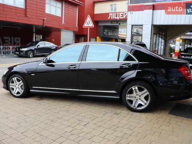 Черный Мерседес С Класс, объемом двигателя 4.7 л и пробегом 179 тыс. км за 17900 $, фото 6 на Automoto.ua