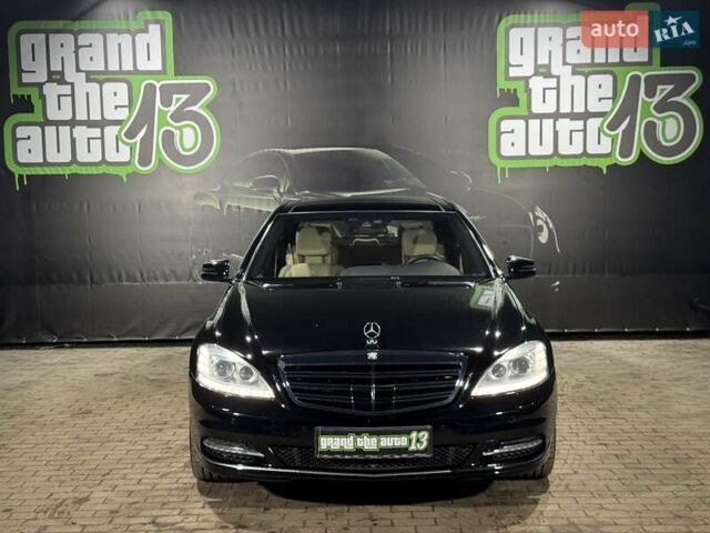 Черный Мерседес С Класс, объемом двигателя 4.7 л и пробегом 211 тыс. км за 16800 $, фото 3 на Automoto.ua