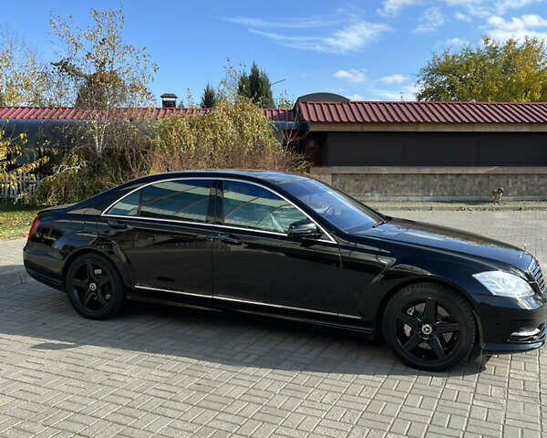 Черный Мерседес С Класс, объемом двигателя 4.66 л и пробегом 197 тыс. км за 21000 $, фото 9 на Automoto.ua