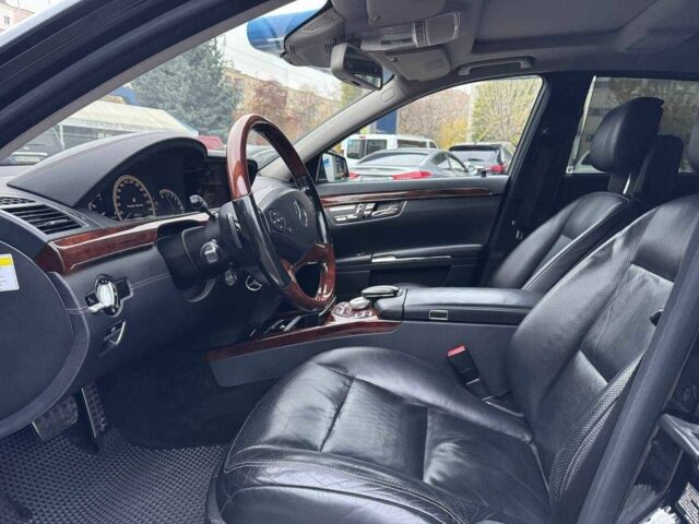 Черный Мерседес С Класс, объемом двигателя 4.7 л и пробегом 170 тыс. км за 13900 $, фото 8 на Automoto.ua