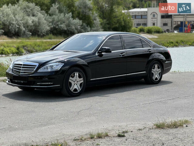Чорний Мерседес С Клас, об'ємом двигуна 5.51 л та пробігом 56 тис. км за 89900 $, фото 1 на Automoto.ua