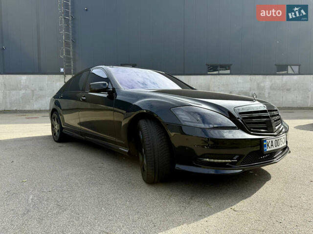 Мерседес С Класс 2012 в Киеве на Automoto.ua Черный Мерседес С Класс, объемом двигателя 4.66 л и пробегом 256 тыс. км за 21500 $, фото 1 на Automoto.ua