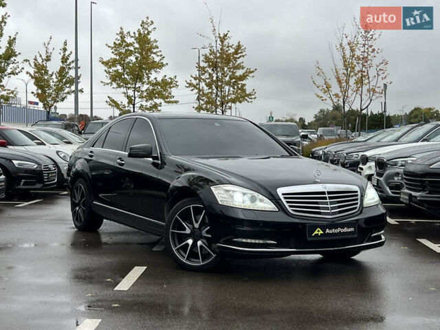 Чорний Мерседес С Клас, об'ємом двигуна 2.99 л та пробігом 258 тис. км за 18000 $, фото 1 на Automoto.ua