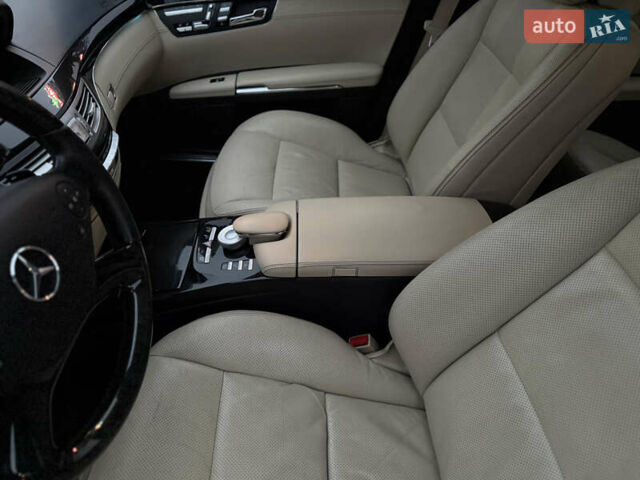 Черный Мерседес С Класс, объемом двигателя 4.7 л и пробегом 218 тыс. км за 14999 $, фото 30 на Automoto.ua