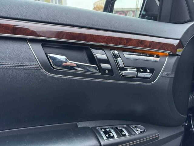 Черный Мерседес С Класс, объемом двигателя 4.7 л и пробегом 170 тыс. км за 13900 $, фото 9 на Automoto.ua