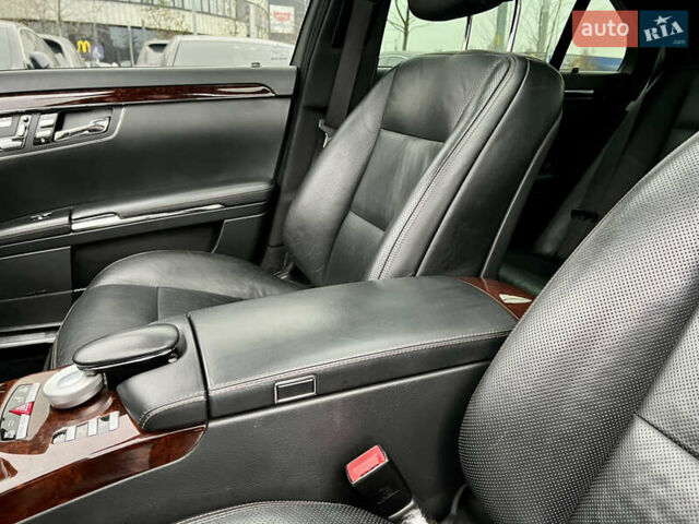 Черный Мерседес С Класс, объемом двигателя 3 л и пробегом 258 тыс. км за 17400 $, фото 32 на Automoto.ua