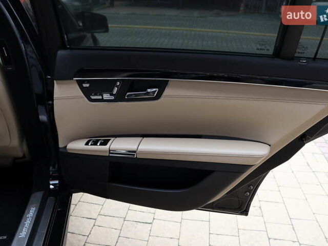 Черный Мерседес С Класс, объемом двигателя 4.7 л и пробегом 179 тыс. км за 17900 $, фото 42 на Automoto.ua