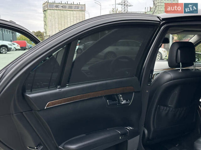 Черный Мерседес С Класс, объемом двигателя 2.99 л и пробегом 320 тыс. км за 21500 $, фото 47 на Automoto.ua