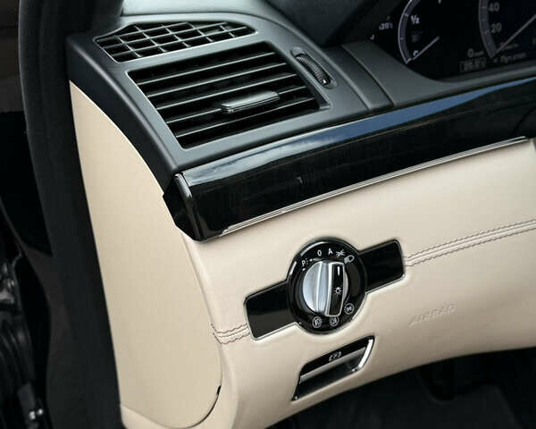 Чорний Мерседес С Клас, об'ємом двигуна 4.7 л та пробігом 212 тис. км за 16200 $, фото 20 на Automoto.ua