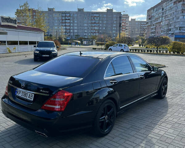 Черный Мерседес С Класс, объемом двигателя 4.66 л и пробегом 197 тыс. км за 21000 $, фото 7 на Automoto.ua