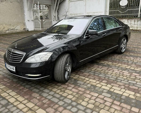 Чорний Мерседес С Клас, об'ємом двигуна 2.99 л та пробігом 286 тис. км за 22000 $, фото 2 на Automoto.ua