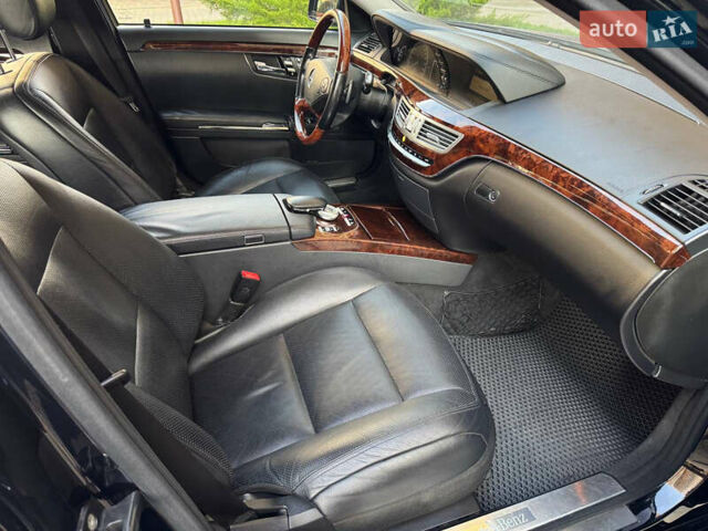 Чорний Мерседес С Клас, об'ємом двигуна 4.66 л та пробігом 221 тис. км за 15900 $, фото 30 на Automoto.ua
