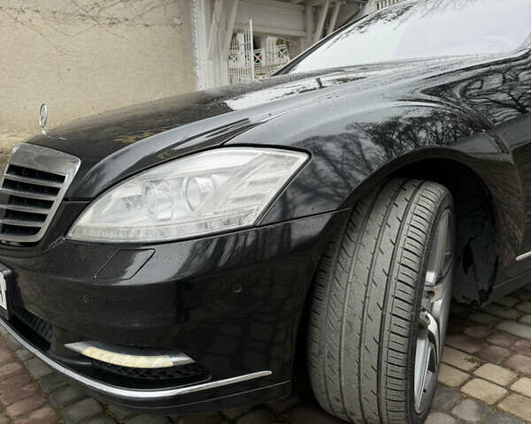 Чорний Мерседес С Клас, об'ємом двигуна 2.99 л та пробігом 286 тис. км за 22000 $, фото 11 на Automoto.ua