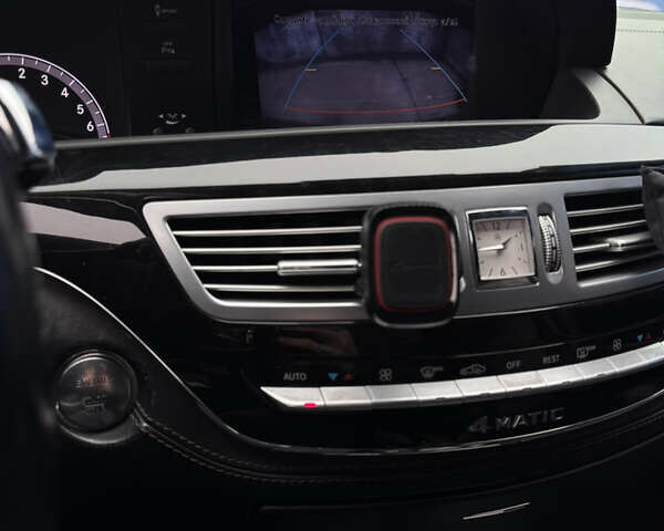 Черный Мерседес С Класс, объемом двигателя 4.66 л и пробегом 313 тыс. км за 15000 $, фото 14 на Automoto.ua