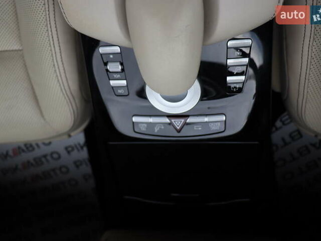 Черный Мерседес С Класс, объемом двигателя 4.7 л и пробегом 179 тыс. км за 17900 $, фото 28 на Automoto.ua