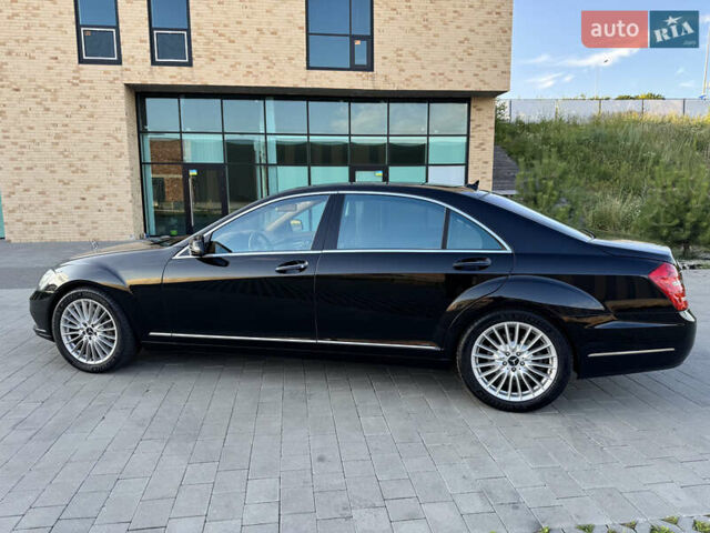 Черный Мерседес С Класс, объемом двигателя 4.7 л и пробегом 208 тыс. км за 23000 $, фото 3 на Automoto.ua